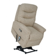 Celebrity Hollingwell Petite Riser Recliner with Cloud Zero and Headrest & Lumbar Celebrity Hollingwell Petite Riser Recliner with Cloud Zero and Headrest & Lumbar