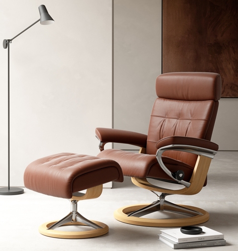 Stressless Small Erik Chair with Footstool - Signature Base